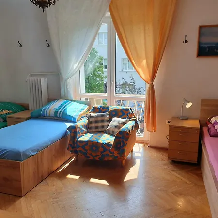 Hostel By Kino Femina Varsó