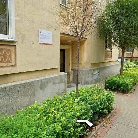 By Kino Femina Hostel Varşova