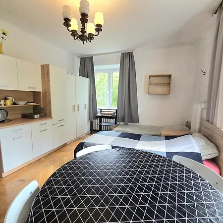 By Kino Femina * Varsóvia