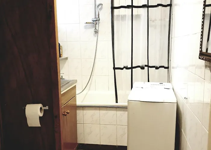 By Kino Femina Apartament *