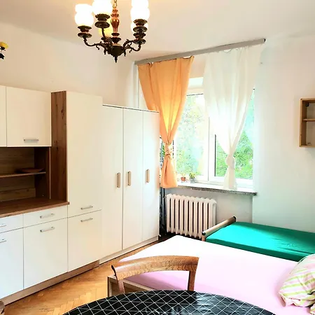 Auberge de jeunesse By Kino Femina Varsovie