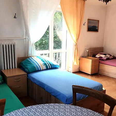 Auberge de jeunesse By Kino Femina Varsovie